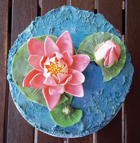 Water Lily Cake, Lily Pad Cake, Water Lily Cake Design, Lily Pond Cake, Fairy Bakery, Lily Pad Polymer Clay, Water Lily Mosaic, Ceramics Bowls, Lily Cake