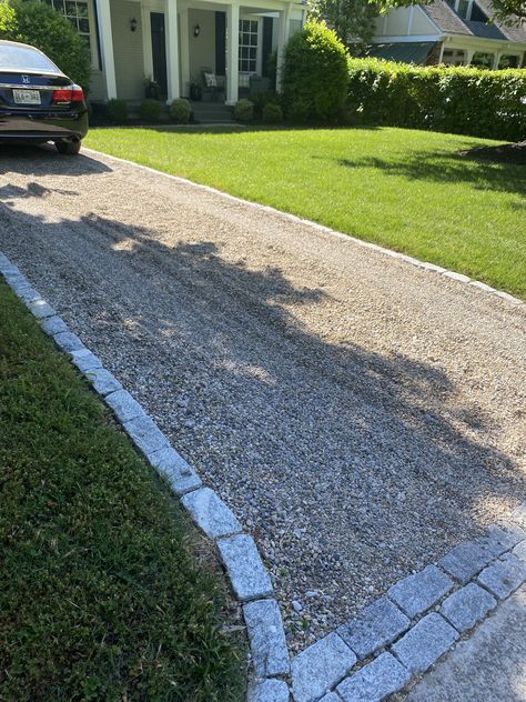 Driveway In Front Of House No Garage, Gravel Driveway Curb Appeal, Belgian Block Driveway Edging, Bungalow Driveway Ideas, Two Driveways Front Yards, Small Gravel Driveway Ideas, Edge Gravel Driveway, Pea Gravel Driveway Ideas, Boxwood Driveway