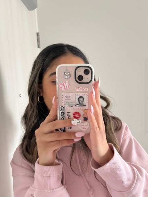 Phone Cases Aesthetic Harry Styles, Harry Style Sticker, Phone Case Inspo Aesthetic, Aesthetic Pink Phone Case, Harry Styles Phone Case Stickers, Pink Phone Case Ideas, Harry Styles Phone Case Ideas, Harry Coded Things, Clean Girl Phone Case