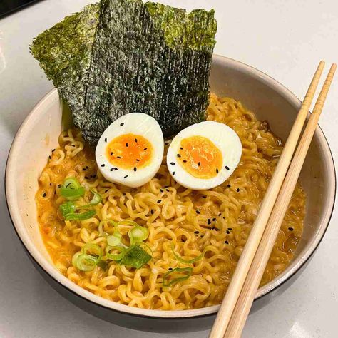 Mayo Ramen, Creamy Instant Noodles Hack From TikTok Creamy Ramen Broth, Tik Tok Ramen, Ramen Creamy, Mayo Ramen, How To Make Mayo, Creamy Ramen, Ramen Dish, Asian Ramen, Ramen Hacks