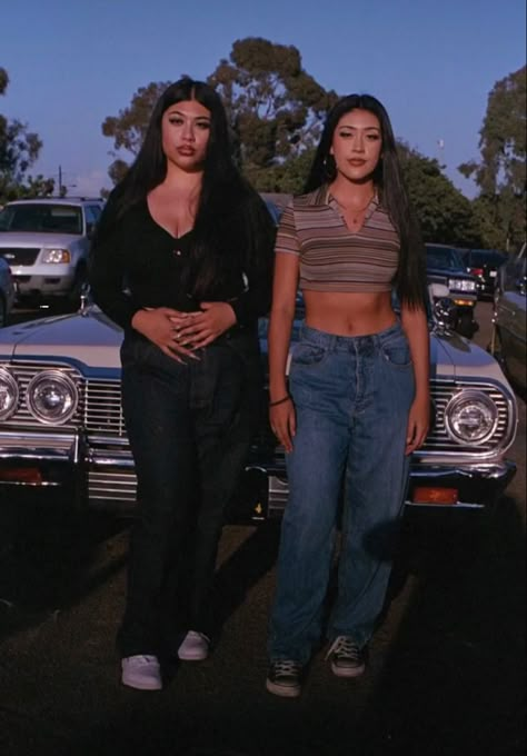 90s Chicana Outfits, Chicana 90s Style, Hispanic 90s Fashion, 90s Latina Fashion Street Styles, 2000 Chicana Style, Chicana Summer Outfits, Chicana Style Outfits Plus Size, 90s Fashion Latina, 2000s Mexican Fashion