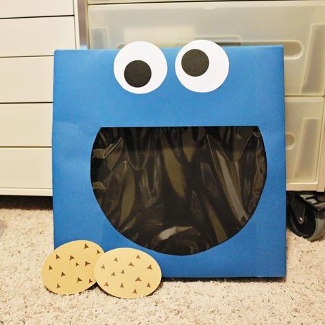 BIRTHDAY BLUEPRINT: Cookie Monster Valentine Box Monster Valentine Box Ideas, Cookie Monster Valentine, Valentine Boxes For Boys, Ninja Valentine, Monster Valentine, Cute Card Holder, Valentines Card Holder, Valentine Box Ideas, Valentine Boxes For School