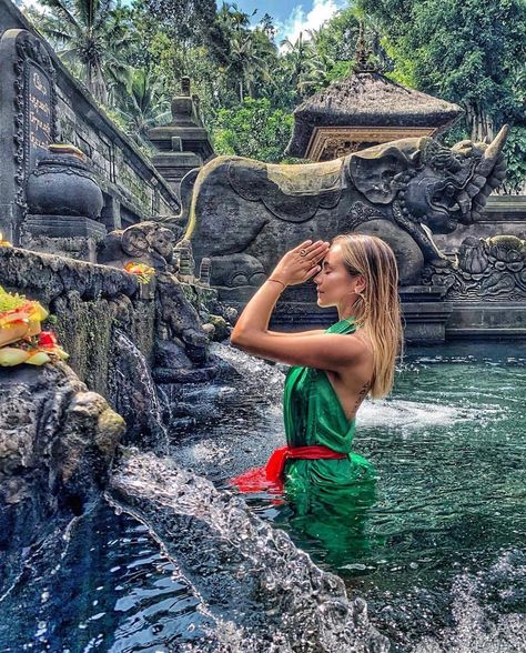 Bali Travel Photography, Temple Bali, Bali Baby, Water Temple, Bali Itinerary, Bali Honeymoon, Voyage Bali, Bali Vacation, Bali Travel Guide