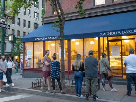 Magnolia Bakery New York, Bakery New York, Magnolia Bakery, Bleecker Street, Magnolias Bakery, New Tech, Restaurant Owner, French Restaurants, Nyc Restaurants