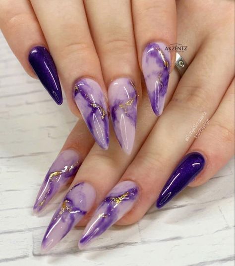 Purple Nail Art, Purple Acrylic Nails, Marble Nail Designs, Purple Nail Designs, Lavender Nails, Stiletto Nails Designs, Almond Nails Designs, Makijaż Smokey Eye, Almond Acrylic Nails