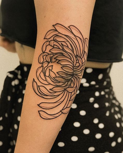 Chrysanthemum Tattoo Elbow, Flower Elbow Tattoo, Elbow Tattoos For Women, Elbow Tattoo Design, Chrysanthemum Tattoos, Tattoos And Their Meanings, Floral Back Tattoos, Elbow Tattoo, Chrysanthemum Tattoo