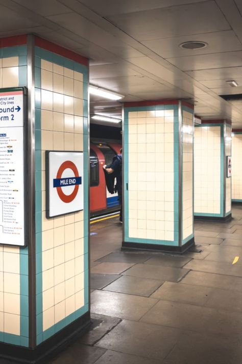 Mile End London, Subway Decoration, Tube Stations London, London Subway, London Underground Tube, Ny Pizza, Sales Gallery, London Underground Stations, Central Line