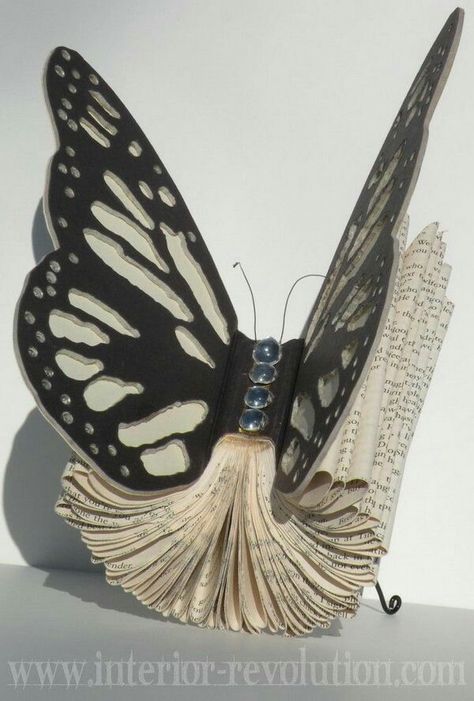 Old Book Art, Butterfly Book, Book Art Sculptures, Arte Quilling, Butterfly Books, Recycled Books, Art Quilling, Recycled Book, Book Page Crafts