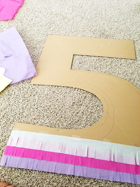 Diy Fringe Letters, Pink Birthday Decorations Diy, Big Birthday Numbers Diy, Diy Party Table Runner, Diy Number 8 Cardboard, Giant Birthday Numbers Diy, Diy Number 4 Cardboard, Number 1 Diy Cardboard, Cardboard Birthday Decorations