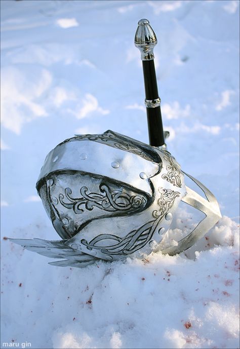 ❤•♥.•:*´¨`*:•♥•❤ Valkyrie Norse Mythology Aesthetic, Dragon Aesthetic White, White Armor Aesthetic, White Dragon Aesthetic, Fantasy Armor, A Pen, Norse Mythology, Fantasy Inspiration, Medieval Fantasy