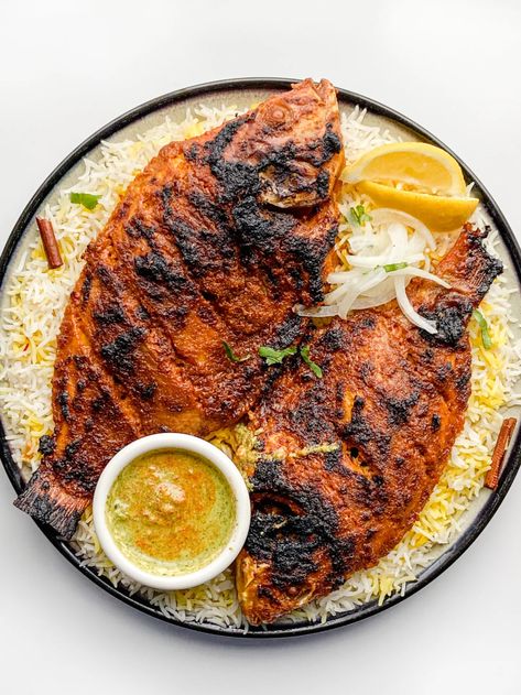 Baked Fish Masala-Whole Fish Masala Recipe - Feast with Safiya Whole Tilapia Recipes, Fish Masala, Whole Fish Recipes, Masala Fish, Grilled Fish Recipes, Pan Fried Fish, Fish Recipes Baked, Indian Flat Bread, Roast Fish