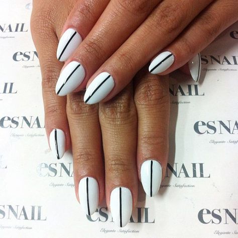 White Nails Black Lines, Nails With Straight Lines, Straight Line Nail Art, Black And White Nail Designs, Es Nails, White Gel Nails, Fall Manicure, Manicure Inspiration, Minimalist Nail Art