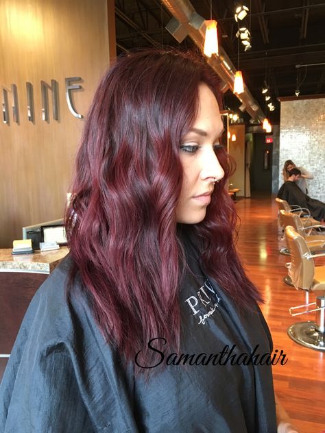 Red hair. Hair melt. Darker at the roots and lighter towards the ends. Rich red color. Instagram @ SamRHairLife Red Hair Shadow Root Dark Brown, Red Hair Dark Roots, Hair Melt, Hair Shadow, Shadow Root, Grow Out, Red Color, Red Hair, Thick Hair Styles