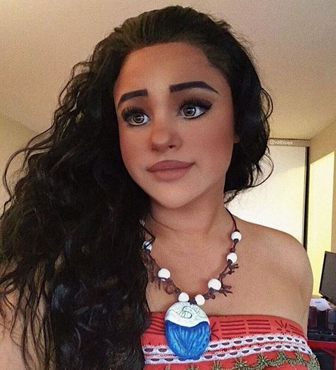 OMG! This Moana make-up is SPOT ON! #halloween #cosplay #disney Disney Theories, Halloween Fantasia, Moana Princess, Princess Photoshoot, Cosplay Disney, Makeup Editorial, Hallowen Costume, Disney Makeup, Jeepers Creepers