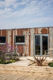 Surfer Shack, Uk Beach, Camber Sands, Tin Shed, Uk Beaches, House Cladding, Greenhouse Shed, Beach Shack, Outdoor Bathrooms