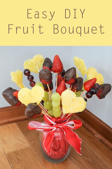 Edible Bouquets Fruit, Dried Fruit Bouquet, Simple Fruit Bouquet, Diy Fruit Arrangement, Easy Fruit Boquets, Fruit Bouquet Ideas Diy, How To Make A Fruit Bouquet Diy, Chocolate Covered Fruit Bouquet, Valentines Platter