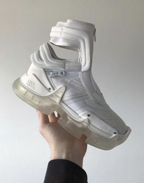 Futuristic Shoes, Cyberpunk Fashion, Archive Fashion, Teenage Fashion, Futuristic Fashion, Hype Shoes, Aesthetic Shoes, Tech Fashion, Pretty Shoes