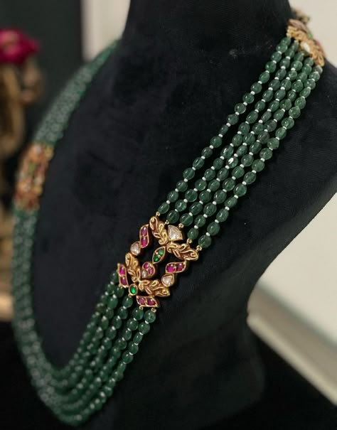 Green Beads Gold Jewellery, Emerald Beads Choker, Beads Haram, Neck Pieces Jewelry, Antique Necklaces Design, Gold Earrings Models, Fancy Jewelry Necklace, Diamond Wedding Jewelry, Pearl Jewelry Design