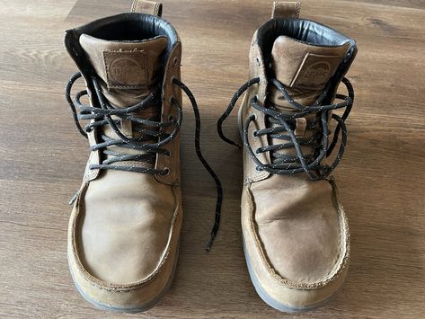 Lems Waterproof Boulder Boots are a great option for minimalist travelers or barefoot enthusiasts looking for a hiking barefoot hiking boot. The post Lems Waterproof Boulder Boot Review appeared first on The Daily Grog. Lems Boulder Boot, Barefoot Boots, Boots Outfit Men, Travel Boots, Minimalist Shoes, Toes Designs, Hiking Boot, Shoe Company, Barefoot Shoes