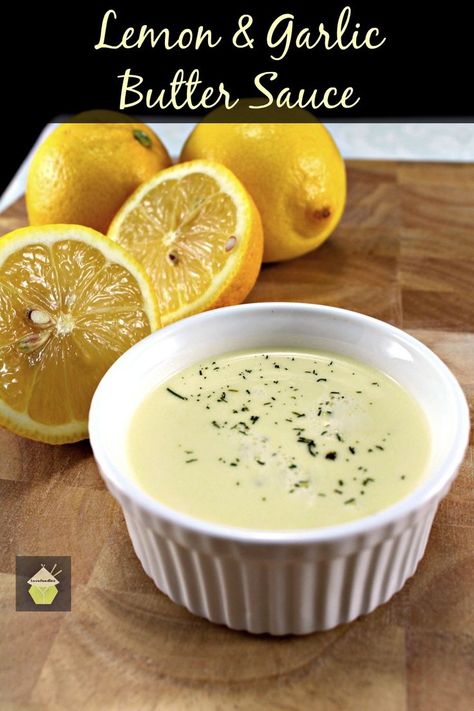 Lemon and Garlic Butter Sauce. This is delicious served with seafood, fish, chicken or pork. Very easy and quick to make too! Lemon Garlic Butter Sauce, Resep Salad, Lemon Butter Sauce, Garlic Butter Sauce, Queso Dip, Savory Sauce, Lemon Butter, Homemade Sauce, Butter Sauce