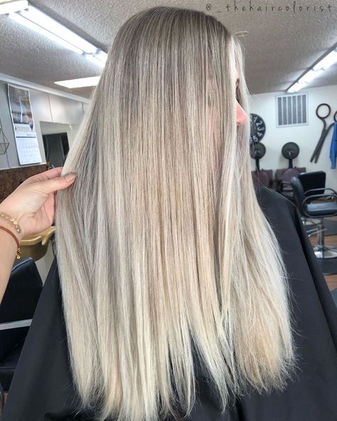 A little refresh ✨👌🏼 . . #rootedblonde #blonde #ashyhair #2019 #2019hair #besthair #hairgoals #balayage #balayageombre #babylights… Ashy Hair, Ombre Balayage, Blonde Ombre, Beach Hair, Ombre Hair, Hair Goals, Hair Inspo, Balayage, Blonde Hair