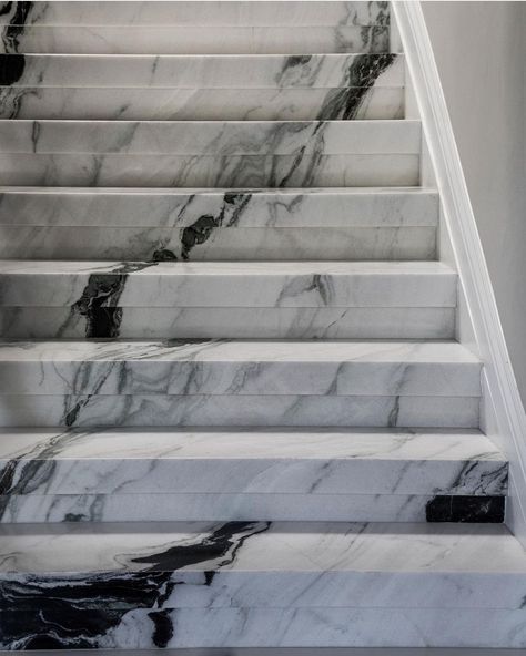 Staircase Tiles Design, Ryan Saghian, Stairs Tiles Design, Foyer Stairs, Staircase Interior Design, Staircase Design Modern, Stairs Design Interior, Marble Stairs, House Redesign