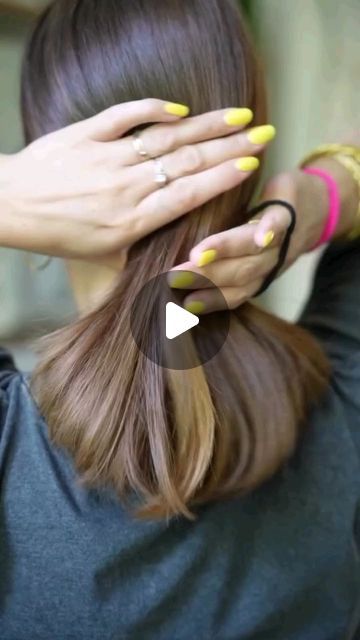 Easy For Medium Hair Hairstyles, Hair For Beginners, Simple Fast Hairstyles, Hair Styles For Medium Length Videos, Shoulder Length Hairstyles Videos, Hair Upstyles Casual, Medium Hair Updo Video, How To Put A Hair Clip In Your Hair, Cute Hairstyles For Medium Short Hair