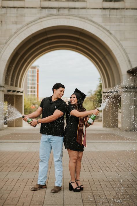 Grad Photoshoot With Boyfriend, Cute Graduation Pictures With Boyfriend, Grad Picture Ideas With Boyfriend, Grad Photo Ideas Couple, Graduation Picture Poses With Boyfriend, High School Graduation Pictures With Boyfriend, College Couple Pictures, Boyfriend And Girlfriend Graduation Pics, Cute Couple Graduation Pictures