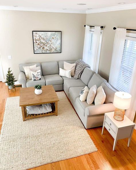 Small Gray Sectional Couch With White End Table - Soul & Lane Coffee Table With Gray Couch, Sectional In Small Living Room Layout, Living Room Sectional Layout, Small Living Room Setup, Small Living Room Sectional, Gray Sectional Couch, White And Gray Living Room, Small Living Room Layout Ideas, Sectional Layout