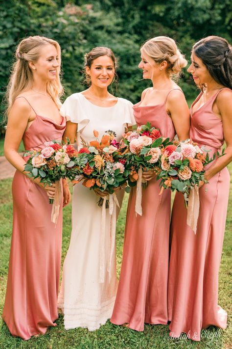 ⁠
Photography: @josiahblizzard⁠ Flower Grandma Wedding, Flower Grandma, Rust Flowers, Fall Bridesmaids, Magnolia Wedding, Bridesmaids Bouquets, Plant Shop, Flower Care, Floral Studio