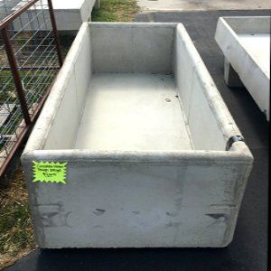 Concrete Trough Water Feature, Concrete Fountain Diy, Raised Pond, Concrete Fountains, Diy Hot Tub, Water Trough, Outdoor Water Feature, Dog Pool, Outdoor Tub