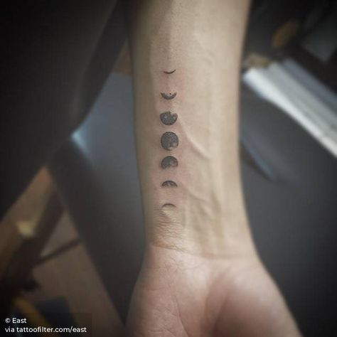 Lunar phases on the left forearm. Astronomy Tattoo, Tattoo Moon, Wrist Tattoos For Guys, Forearm Tattoo Design, Cool Forearm Tattoos, Small Tattoos For Guys, Small Tattoo Designs, Trendy Tattoos, Forearm Tattoos