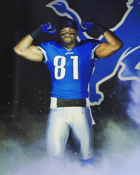 Calvin Johnson is retiring. Megatron holds 15 NFL records, including the most receiving yards in a season with 1,964 in 2012. [Credit:…” Calvin Johnson Megatron, Nfl Photography, Calvin Johnson, Football Players Images, Detroit Lions, American Football, Football Players, Fun Sports, Nfl