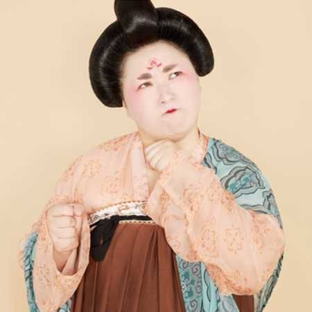 Meet the woman who designs plus-size hanfu Chinese Hanfu Plus Size, Plus Size Hanfu, China History, Asian Traditional Clothes, Asian Clothing, Korean Hanbok, Ancient Designs, Chinese Hanfu, Traditional Clothes