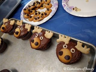 Moose Recipes, Moose Birthday, Moose Cake, Cupcake Designs, Fall Treats, Fun Kids Food, Food Crafts, Birthday Cupcakes, Treat Recipe