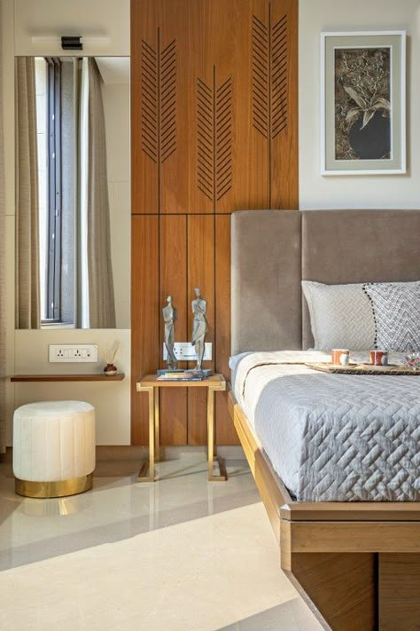 Contemporary Architecture with an Essence of Traditional Indian Design | Design Studio Associates - The Architects Diary Bedroom Wall Designs Aesthetic, Master Bed Interior Design, Indian Contemporary Interiors Bedrooms, Bedroom Design Modern Luxury Interiors, Veneer Groove Pattern, Home Passage Wall Design, North Facing House Plans India Vastu, Bed Design Contemporary, Indian Traditional Bedroom