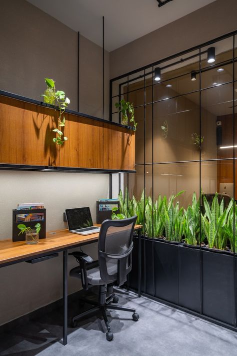 Contemporary Office Design Workspaces, Interior Designer Office Ideas, Modern Small Office Design Ideas, Modern Small Office Design Interiors, One Room Office Design, Best Office Design Interiors, Office Shop Design, Modern Office Designs, Office Interior Design Nature