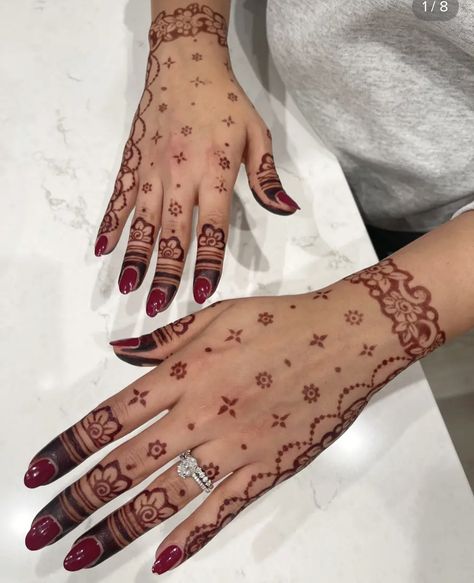 Cute Henna Designs, Mehndi Designs Simple, Designs Mehndi, Floral Henna Designs, Henna Tattoo Hand, Henna Tattoo Designs Hand, Henna Art Designs, Modern Henna Designs, Latest Henna Designs