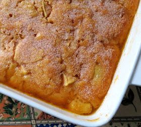 Caramel Apple Self-Saucing Pudding Caramel Apple Pudding, Apple Pudding Cake, Pudding Cake Mix, Maple Sauce, Apple Pudding, Self Saucing Pudding, Old Fashioned Bread Pudding, Pudding Cakes, Caramel Pudding