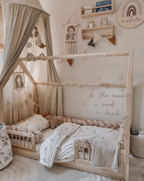 House Design Kids Bedroom, Toddler Bed Girl Ideas, Barn Room Ideas Bedrooms, Cozy Toddler Girl Room, Earthy Toddler Room, French Country Kids Bedroom, Neutral Kids Bedroom Ideas, Large Toddler Bedroom Ideas, Toddler House Bed Decor