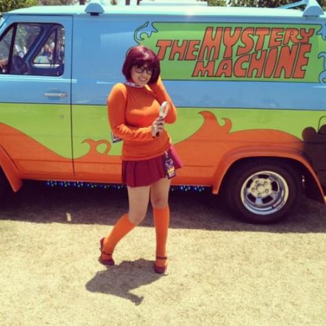 . Steampunk Halloween Costumes, Velma Costume, Velma Cosplay, Velma Scooby Doo, Daphne Costume, Daphne And Velma, Mystery Machine, Daphne Blake, Cute Cosplay