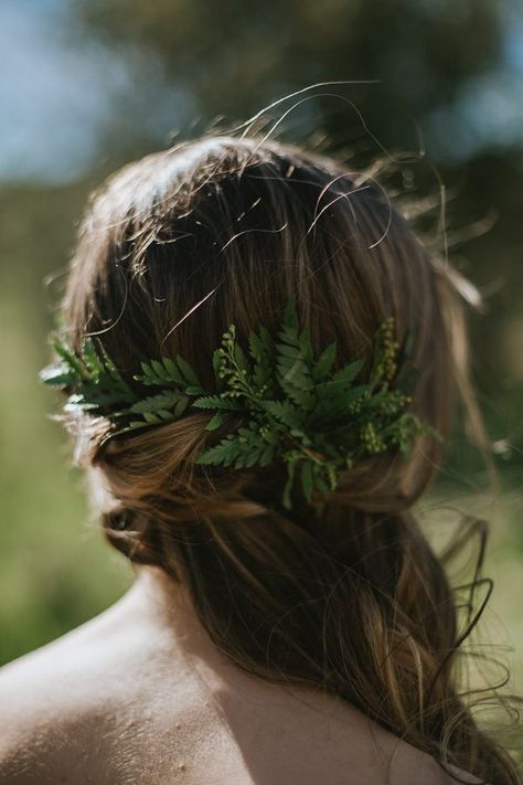 Spring & summer half-down wedding hairstyle with greens Fern Wedding, Wedding Hairstyles And Makeup, Wedding Hair Side, Earthy Wedding, Side Hairstyles, Short Hairstyle, Bridal Crown, Loose Curls, Woodland Wedding