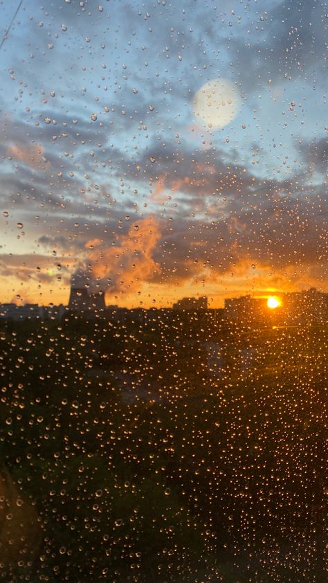 Sunset,beautiful nature,rain Rain In Sunshine, Golden Rain Aesthetic, Rainy Sunset Aesthetic, Sun After Rain Aesthetic, Rain Sunset Aesthetic, After Rain Aesthetic, Sunshine And Midnight Rain, S Wallpaper Letter Neon, Sun After Rain