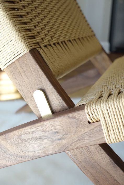 Lounge Chair Diy, Wabi Sabi Furniture, Danish Cord, Modern Room Divider, Chair Diy, Chair Design Wooden, Scandinavian Chairs, Furniture Movers, Woven Chair