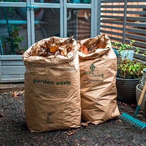 Monday Motivation - Get composting during National Compost Week ✌️ It's national compost week so there's no better time to start composting, it's easier than you think. Compostable bin liners make it even easier and totally mess free. Available now on our website 👇 theidealsunday.com We plant a tree for every order 🌳 Black Bin, Composting At Home, Bin Bag, Waste Collection, Yard Waste, Compost Bags, Eco Living, Sustainable Garden, Waste Paper