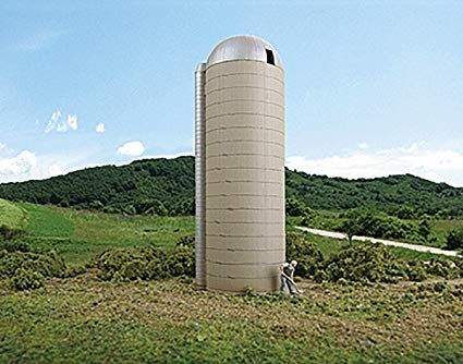 Walthers Cornerstone HO Scale ... Silo Homes, Ho Scale Buildings, Silo House, Grain Silo, Shed Kits, Water Effect, Building Structure, A Barn, Water Tower