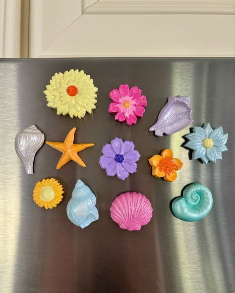 Newest addition to the shop is here!! These clay magnets are the cutest addition to any plain old fridge🤩 Can be used as decorative pieces or to hold your favorite memories! They are so vibrant & are such a fun summer vibe☀️ Get yours by clicking the link in my bio and heading to my Etsy page! #etsysellersofinstagram #etsyshop #etsyseller #montgomerycountypaartist #montgomerycountypa #buckscountypa #claymagnet #fridgemagnets #summerdecor Old Fridge, Polymer Clay Magnet, Diy Magnets, Clay Magnets, Air Dry Clay Projects, Clay Diy Projects, Clay Crafts Air Dry, Vibrant Flowers, Clay Art Projects