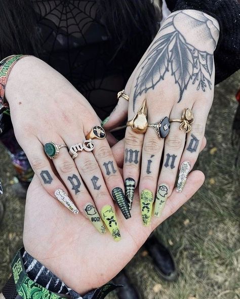 Fem Hand Tattoos, Knuckles Tattoos For Women, Amor Fati Knuckle Tattoo, Words For Finger Tattoos, Gothic Lettering Finger Tattoo, Finger Tattoos For Women Letters, Women Knuckle Tattoo, Make Hand Tattoos, Girly Knuckle Tattoos