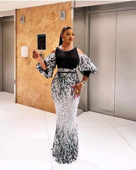 Long Skirt And Blouse, African Prom Dresses Ankara, Asoebi Lace Styles, Asoebi Lace, Nigerian Dress Styles, Skirt And Blouse Styles, Styles Ankara, Lace Dress Classy, African Fashion Week