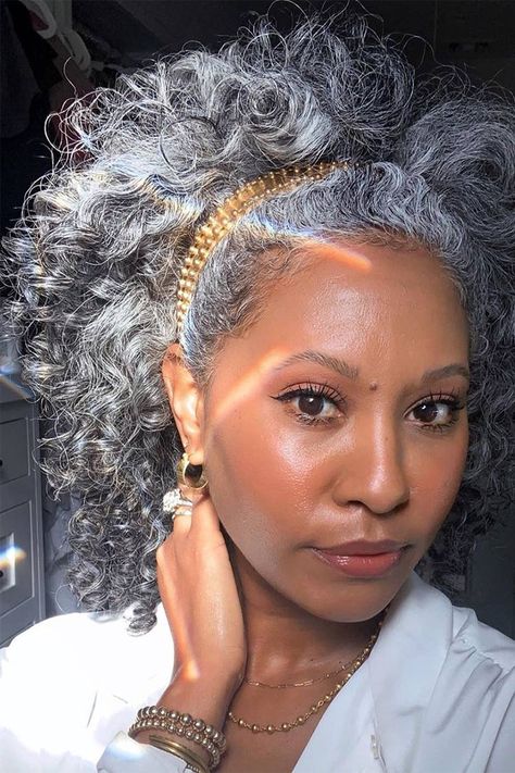 Tennille Murphy, Grey Hair Don't Care, Grey Curly Hair, Best Hair Mask, Gorgeous Gray Hair, Grey Hair Inspiration, Beautiful Gray Hair, Hair Masks, Silver Grey Hair